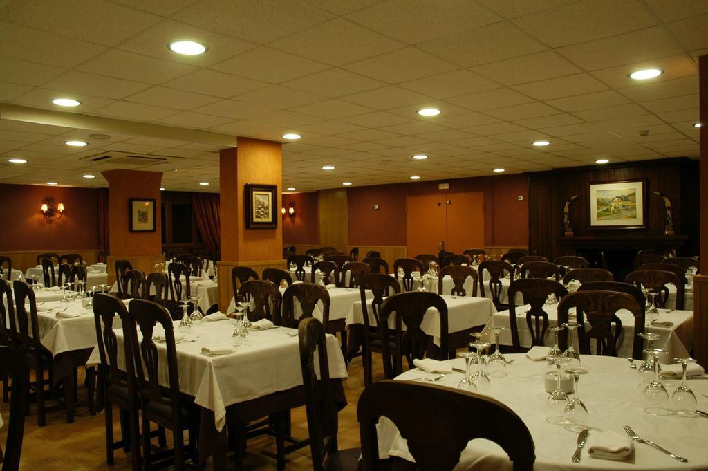 Hotel & Restaurante Pena Arrós Buitenkant foto